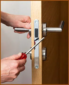 Interstate Locksmith Shop Houston, TX 713-357-0764 - 7-lock-installation
